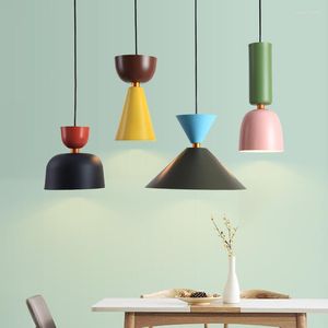 Lâmpadas pendentes Luzes de cabeceira nórdica Bedroom Cafe Living Dining Room Study Macaron Industrial Decorative Led lustres