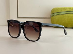 Okulary przeciwsłoneczne dla kobiet Summer 0022 Popularny styl anty-Ultrafiolet Retro Plate Square Big Invisible Rame okulary Whit Box 0022S Model 926