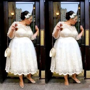 Ny ankomst billig plus size Mother of the Dresses Illusion Full spets 3/4 ￤rm l￥nga ￤rmar Tea l￤ngd Kv￤llskl￤nningar Prom Dress