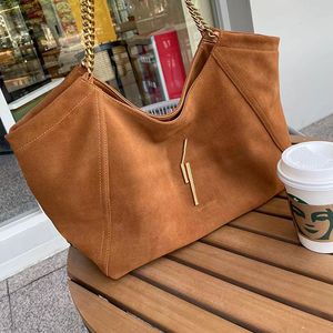 Suede Shoulder Bag Large Capacity Tote Bags Fashion Women Shopping Handbags Chain Leather Strap Cowhide Gold Hardware Letter Coin Purse Cell Phone Pocket Totes