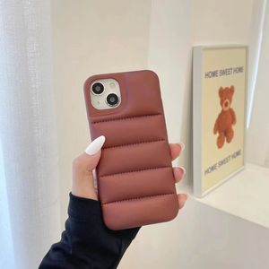 Moda Marka Puchowa kurtka Etui na telefony dla Iphone 13 Pro Max i 12 11 XS XSmax XR 8 7Plus SE Puffer Case Miękki silikonowy pokrowiec Kobiety Mężczyźni Zimowy styl