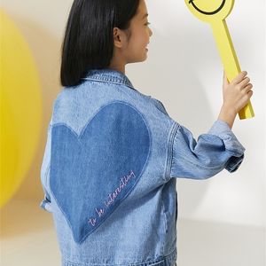 Jacken Amii Kids Denim für Mädchen 3 12 Jahre Herbst 100 Baumwolle Turndowm Kragen Herz Design Mäntel Lässige Kinderkleidung 22260004 L221010