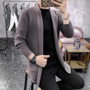 Erkek Sweaters İngiliz Tarzı Erkekler Sonbahar Katı Örme Kaplama Erkek hırka tasarımcısı Homme Sweater İnce takılmış sıcak giysiler