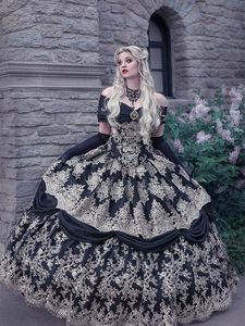 Gothic-Brautkleid in Schwarz und Gold, Prinzessin, Korsett, bodenlang, Brautmode 2023, schulterfrei, mit Bändern, Spitzenapplikationen, Stufen, Vintage-Maskerade-Ballkleid