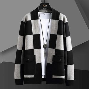 Maglioni da uomo 2022 Marca Plaid Cardigan Primavera Autunno Casual Allentato Confortevole Maglia Moda con scollo a V G221010