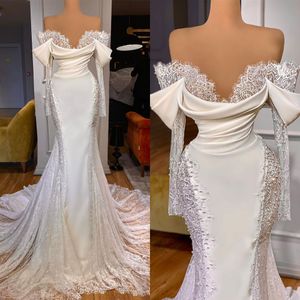 Junoesque Mermaid Wedding Dress Lace Matte Satin Plats Ruching Deep V-Teac Off الكتف الأكمام الكاملة قطار بالإضافة إلى حجم ثوب العروس فستان Vestidos de Novia