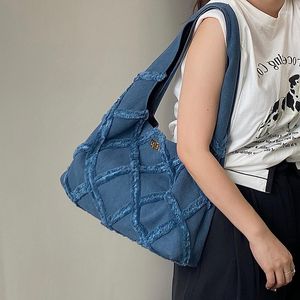 Tote Denim Tasarım Kadın Tote Çanta Moda Bez Bayanlar Büyük Seyahat Koltukaltı Çanta Büyük Kapasiteli Kadın Püskül Mavi Omuz Çantaları