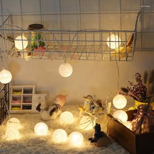 Strings 4 Meters 20 Globes White Lantern Plastic Balls Fairy String Lights Home Decor Party Wedding Battery Operated