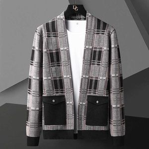 Herrtröjor trendiga varumärke mode pläd Cardigan casual jacka brittisk stil höst/vinter ny stickad g221010