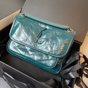 Cadeia Niki Bag Women ombro ombro de bolsas de corpo transversal bolsa bolsa de bolsa genuína couro assado pevilhão v listras fios cadeias letras de moda fivela magnética 2sizes