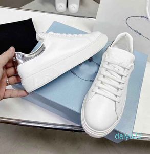 2022 New Fashion Top Top Luxury Men Macro Sneakers Shoes White Leather Rubber Rubossed Triangle Casual Elegant Platform Walking Discount Boywear с коробкой Eu38-46 Top