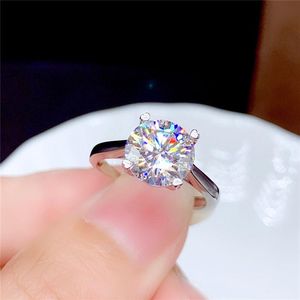 Moissanite Ring 05CT 1CT 2CT 3CT VVS Lab Diamond Mücevher Kadınlar İçin Düğün Partisi Yıldönümü Hediyesi Gerçek 925 STERLING Silver290R