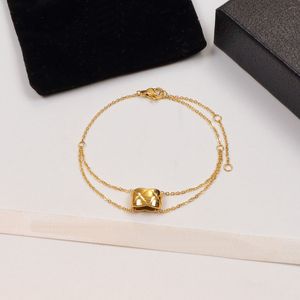 braccialetto di design da donna catena di perle marchio di lusso braccialetti di Saturno braccialetto di moda di fascia alta festa di nozze accessori quotidiani regalo di San Valentino