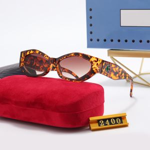 Designers Solglasögon kvinnors solglasögon Trend Mens UV Protection Solglasögon Glasögon för att köra mager solglasögon D22101307JX