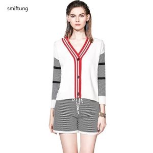 Damen zweiteilige Hosen Großhandel Smiftung Spring Womens Strickpullover und Shorts Anzug Herbst Fashion England Stil Langarm 221010