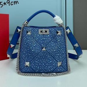 borsa da sera Diamanti Totes Donna Borse a secchiello con rivetti Borsa con borchia romana Interni Lettere di moda Tote Chain Borsa a tracolla Borse di design solido Rivetti inferiori