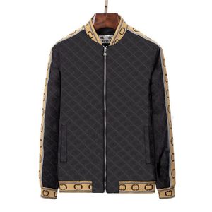 Giacche da uomo giacca a vento sottile con zip con cappuccio a righe capispalla qualità hip hop cappotti firmati fascia da braccio moda primavera e autunno parka taglia M-3XL 87611