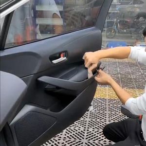 Profesyonel El Takımı Setleri Taşınabilir Otomatik Araba Radyo Paneli Kapı Klipsi Döşeme Dash Ses Söküm PRY Kit Onarım Araçları