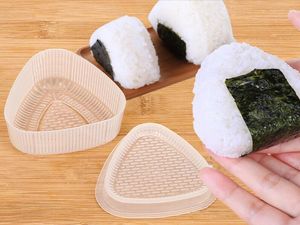 Üçgen plastik suşi pirinç top üreticisi kalıp onigiri kalıp seti mutfak aletleri şeyler şeffaf bento aksesuarları