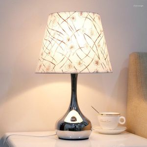 Table Lamps Modern European Bedroom Lights Polished Chrome Metal Base Bedbeside Light Living Room Romantic Desk 4 Models