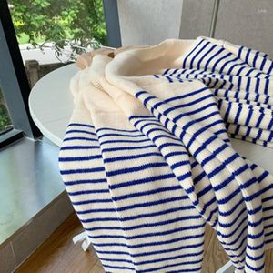 Suéteres femininos 2022 Autumn Winter Navy Sweater de malha curta camisa listrada branca azul feminina