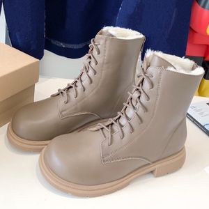 New Winter Women Boots Short Classic cl￡ssico Simples generoso a quente manuten￧￣o de sapatos vers￡teis com conforto de pel￺cia dentro de estrelas a mesma marca famosa de bota curta