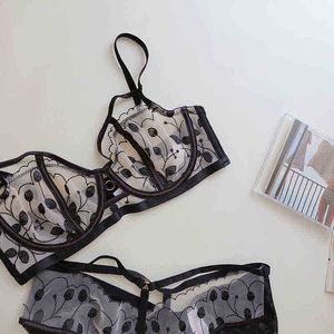 BRAS SET SEXY Ultra-Thin Non-Cotton Spets Underwear Women's Embroidered Mesh Lingerie Steel Ring Big Breasts Small BH Set T220907