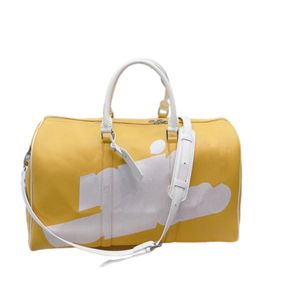Tasarımcı Duffle Bag Deri Mektup Baskı Çanta Büyük Kapasiteli Spor Çantaları Sarı Beyaz Taşınabilir Hafta Sonu Seyahat Çantası Omuz Çapraz Gövde 2209009