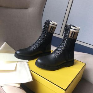2022 New Boots Women Lace-Up Chunky Shoesy Black Motorcycle Speed ​​Knitting Print Leather Leather Sleeve