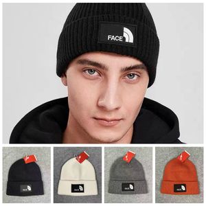 Klasik Tasarımcılar Şapka Mektubu Kış Sıcak Stil Beanie Şapkalar Erkek ve Kadın Moda Açık Soğuk Koruma Beanies Spor Bonnet