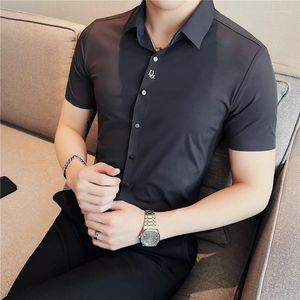 Herrklänningskjortor 2022 Fashion Business Formal Wear Slim Fit Short Sleeve For Men Clothing alla matchar casual Camisas de Hombre Plus Size 4XL