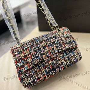 Fransız kadın klasik cf kapitone teed çantalar 4 renk altın metal donanım matelasse zinciri dönüş kilit mesleği çok pochette tasarımcı çanta 26x17cm