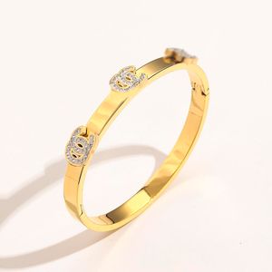 Bracelete de diamante de diamante de diamante Bracelet Crystal 18K Gold Gold Bated Stoinless Wedding Wedding Looks Presente Jóias de Jóias de Bracelets clássicos para mulheres