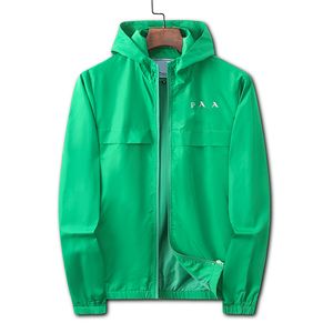 Designer Luxury Men's Jackets Hooded Long Sleeve Zipper Pockets Sport Casual Tops Autumn Winter Outerwear Coat Windbreaker Outdoor Coats for Mens Black Green