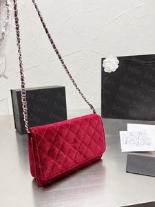 女性のLuxurysデザイナーバッグクラシックフリップベルベットショルダーバッグスライバーチェーンクロスボディ本革革派メッセンジャーバッグエンベロープ財布
