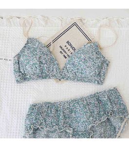 Bras define o sutiã francês floral algodão pequeno peito sem lingerie de anel de aço com calça ters feminino doce menina triângulo fino conjunto de roupas íntimas T220907