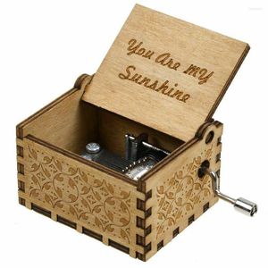 Decorative Figurines Retro Music Box You Are My Sunshine Engraved Manual Wooden Ornament Kids Toy Christmas Gift Player Decoration