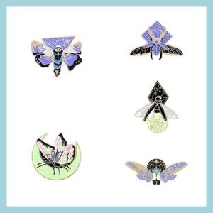 Szpilki broszki spersonalizowane piny broszki biżuteria kobiety Mężczyźni Splate Gold stop Colorfing Moth Firefly Enamel Pin Luminous D Dhldy