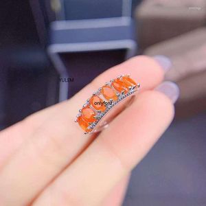 Pierścienie klastra 925 Srebrny kolor owalny Orange Fire Opal for Women Wedding Fashion Jewelry Birthstone Pierścień