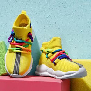 Спортивная обувь 2022 Дети повседневная мода малыш детские детские девочки мальчики считывают мягкие подошву спортивные кроссовки против скольжения