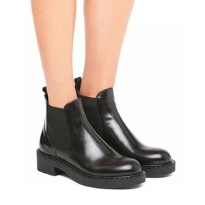 Şık Ayakkabı Aksesuarları Botlar Kalın Alt Slip Anti-Slip Büyük Alt Elbise Marka Tasarımcı Günlük True Cilt Churxi Kısa Koşan Tek Kadınlar Black Bare Bo Fabrika