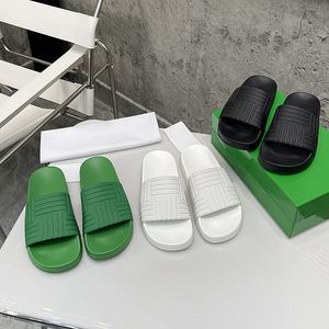 Zwart wit gras rubberglipper voor man vrouwelijke ontwerper platte muilezels zomerse mode slippers slippers flip flops casual home foam runner