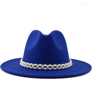 Berets Autumn Winter Fedora Hat for Women Pearl Woolen Retro British Style Solid Color Classic Gree Brim Flat Top Jazz