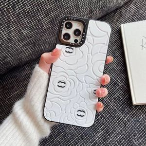 Mobiltelefonfodral Luxury Designer Telefonfodral för iPhone 15 14 Pro Max 13P 12 11 XS 8 7 Fashion 3D Flowers Mönster PHONECASE SILICONE SUCKSUST COVER SCAL TOP 1S1J