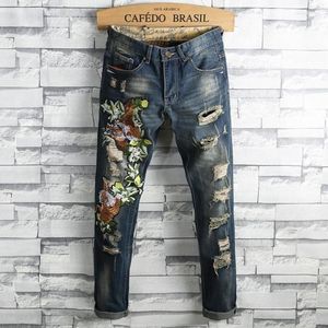 Mäns jeans Herr Autumn European American Style Fashion Hipster Ripped Straight Tube broderad tiger Slim Casual Blue Pants
