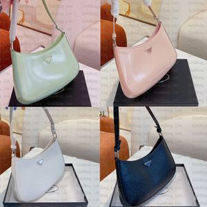 숄더백 핸드백 나일론 에디션 2005 Saffiano Bright Leather Enamel Enamel 금속 삼각형 로고 핸드백 디자이너 가방 Symbole Cleo Hobo Bag 1BC156 1BC499