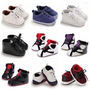 Ilk Yürüteçler bebek ayakkabısı Klasik Doğan Yürüteç Bebek Yumuşak Tabanlı Kaymaz Bebek Ayakkabıları Kız Erkek Spor Sneakers Beşik Patik