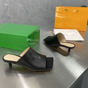 Slipper Luxury Women Sandals Designer Heels Bottegas Slides deslizando sola grossa verde famosa marca Pantoufle hrfhbvd
