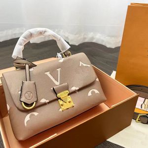 Lyx Designers Väskor dam handväska axelväska dam plånbok enkel mångsidig Fritid metall bokstav läder massivt läder Postman handväskor stil mycket trevlig bra