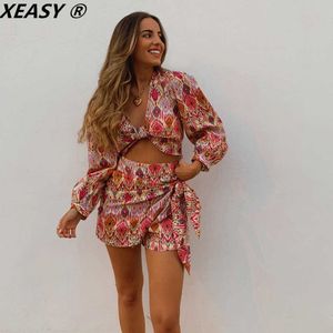 Women's Two Piece Pants XEASY 2021 Women Two-Piece Set Sexy V-Neck Knotted Print Short Top Vintage High Waist Side Bow Shorts Skirts Female Fashion Sets T221012